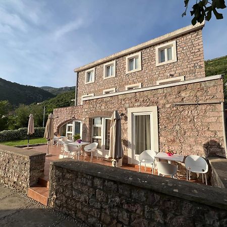 Apartments Pavlovic Petrovac Екстериор снимка