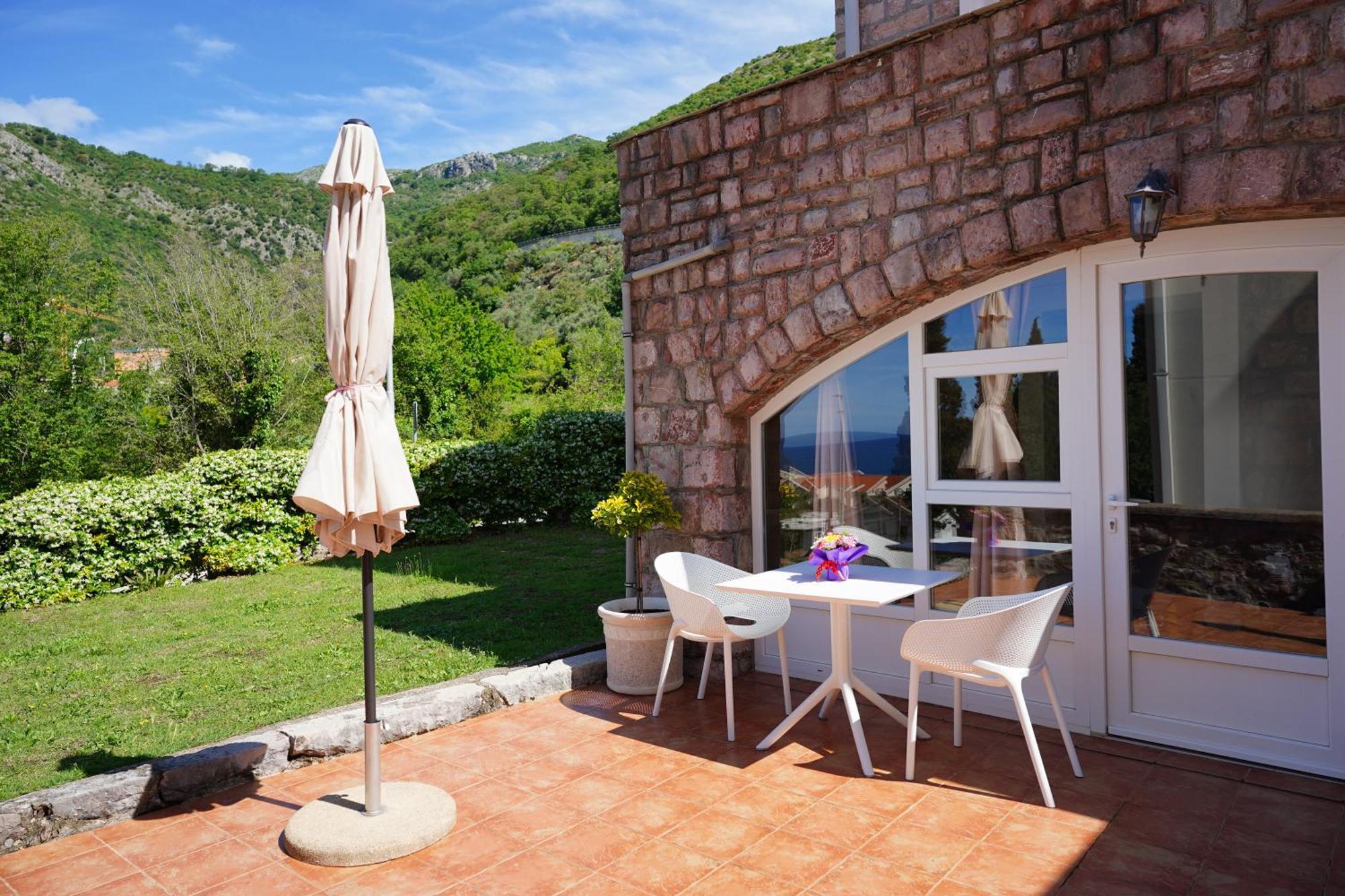 Apartments Pavlovic Petrovac Екстериор снимка
