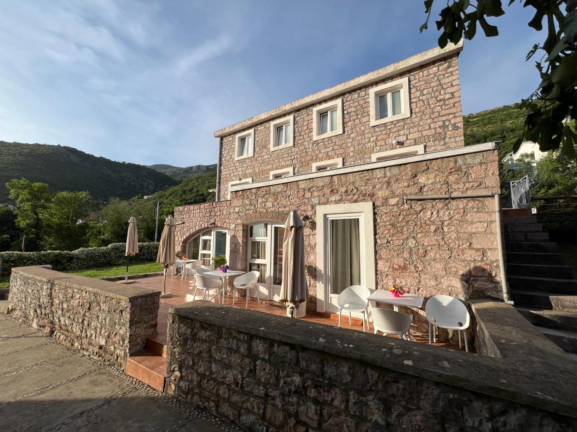 Apartments Pavlovic Petrovac Екстериор снимка