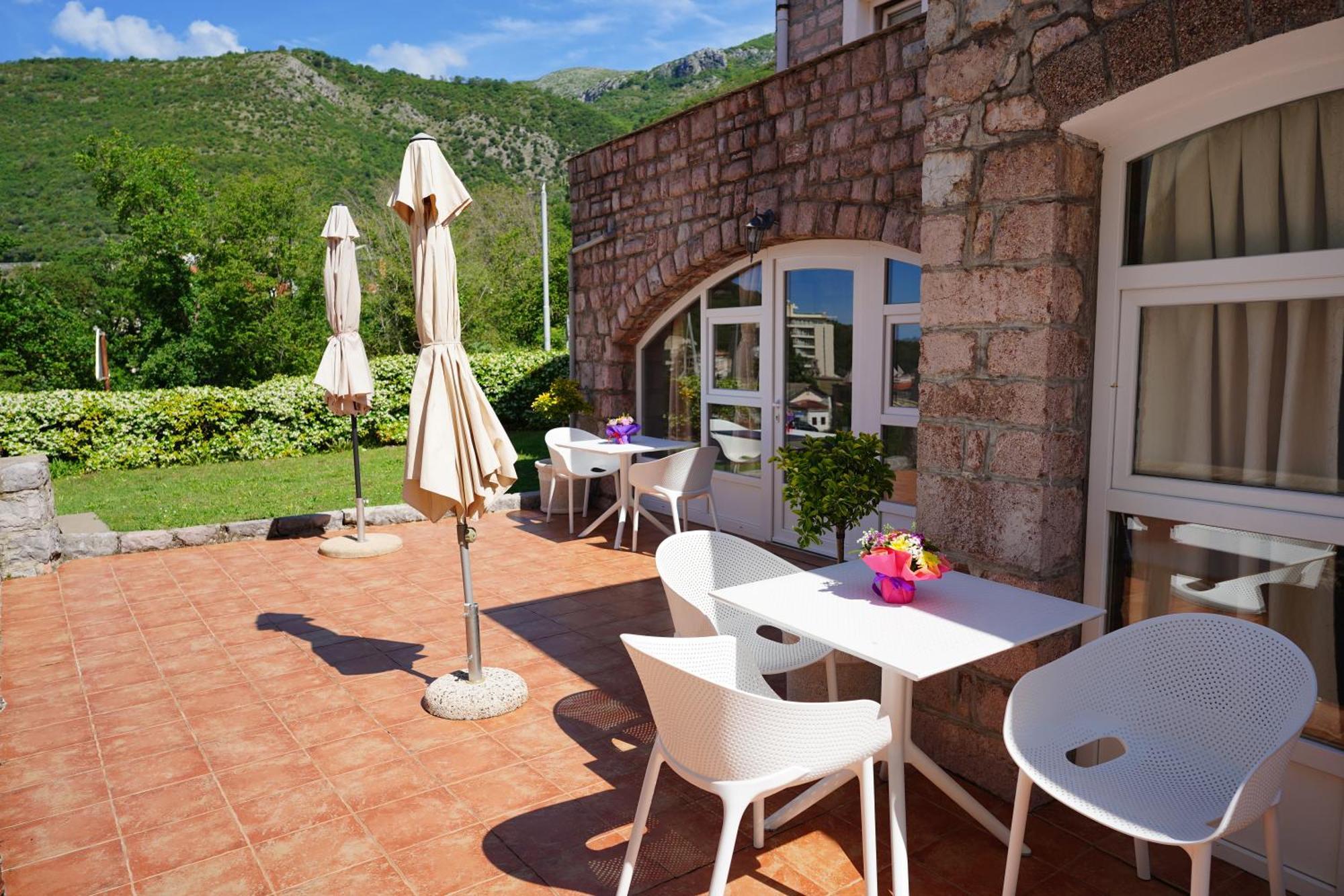 Apartments Pavlovic Petrovac Екстериор снимка