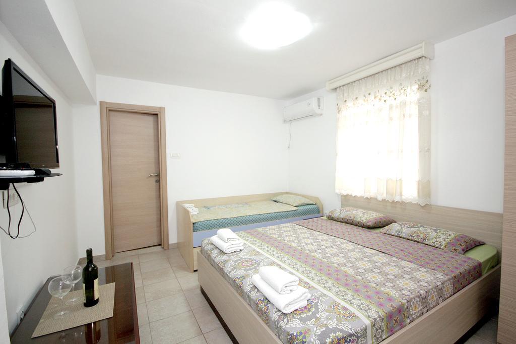 Apartments Pavlovic Petrovac Екстериор снимка