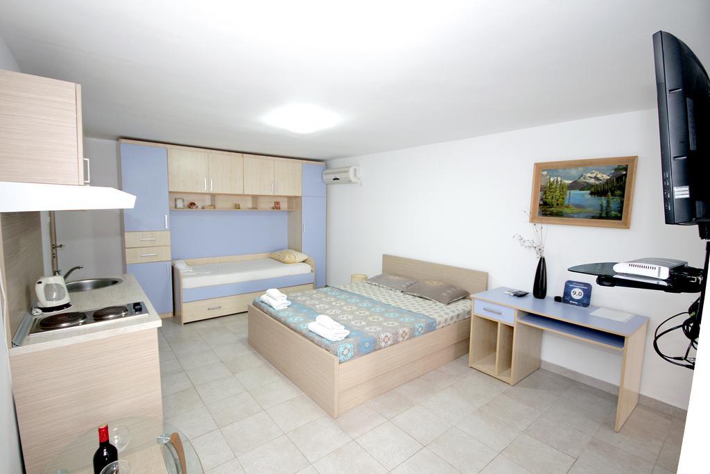 Apartments Pavlovic Petrovac Екстериор снимка