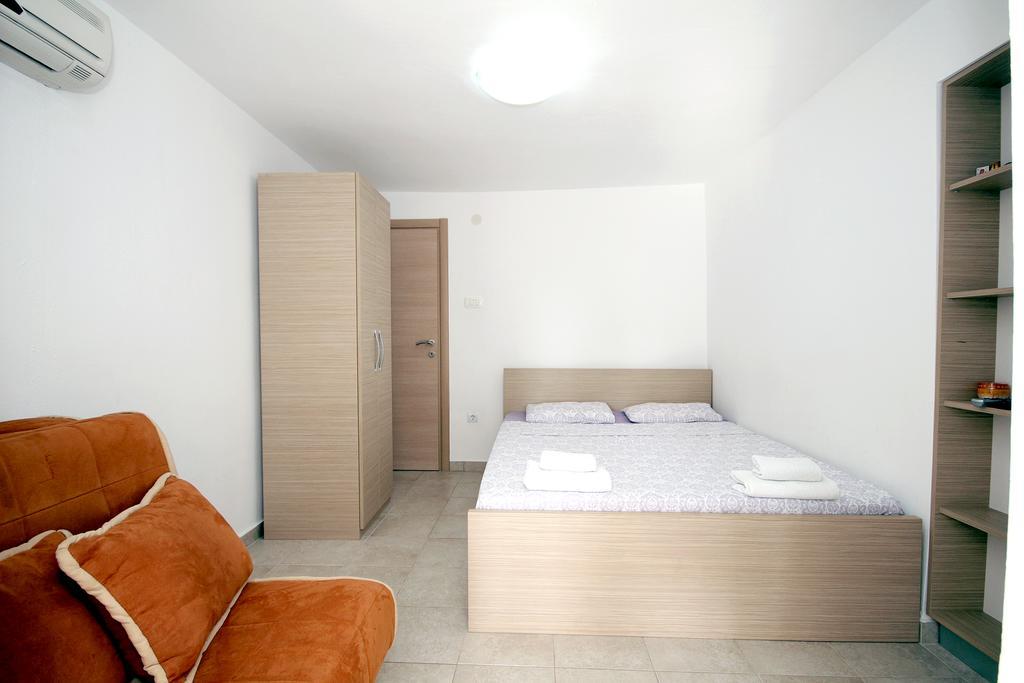 Apartments Pavlovic Petrovac Екстериор снимка